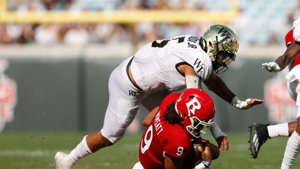 Wake Forest LB Ryan Smenda vs Rutgers